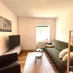 Family, Friends&business I Zentrumsnah L Ruhig I Waschmaschine I Balkon Apartment Erfurt